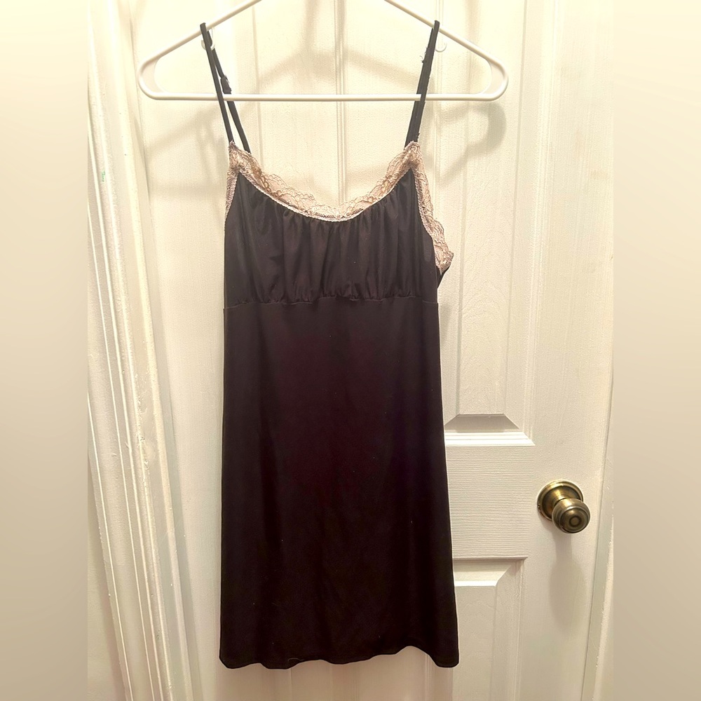 APT9 Black with lace detail chemise nightgown - adjustable spaghetti straps M